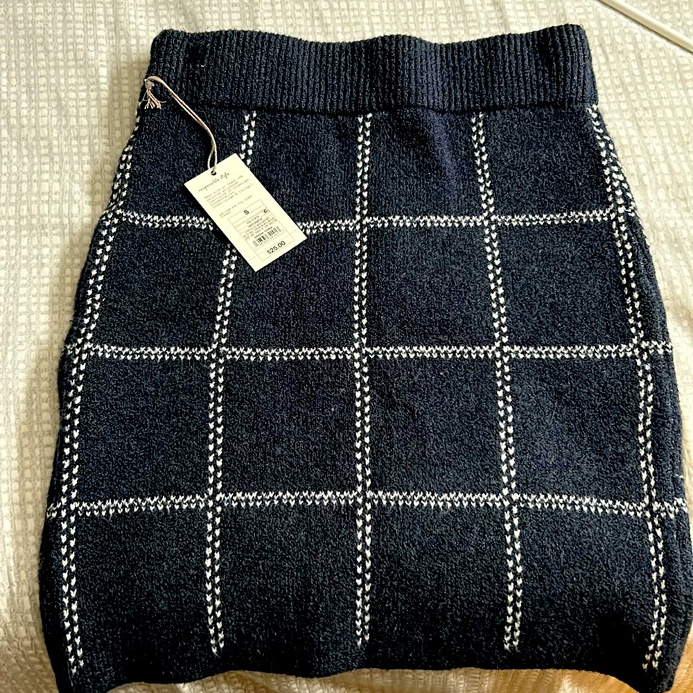 A New Day, NWT, size small, navy Skirt